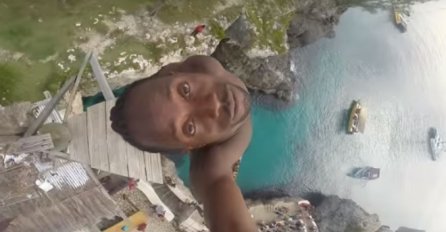 Da li je on normalan? Skočio sa 30 metara visine za samo 20 dolara (VIDEO)