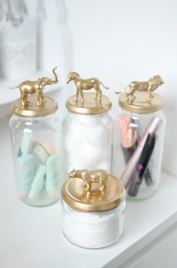 spray-jar-gold-animals-diy