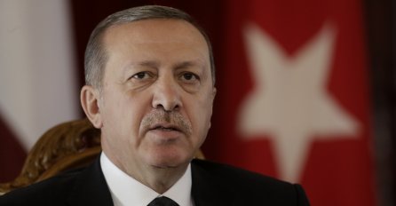 Erdogan zabrinut zbog nasilja nad demonstrantima u Parizu 