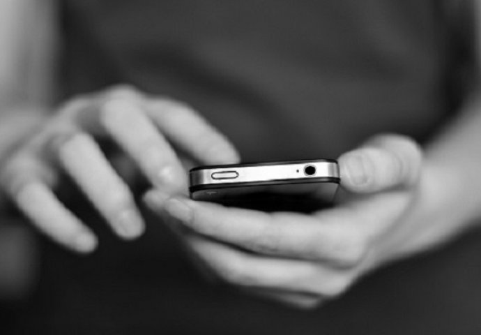 Opsesija mobitelom ugrožava zdravlje - pati i tijelo ali i psiha 
