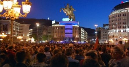 Incident na protestu u Skoplju - automobil uletio među demonstrante