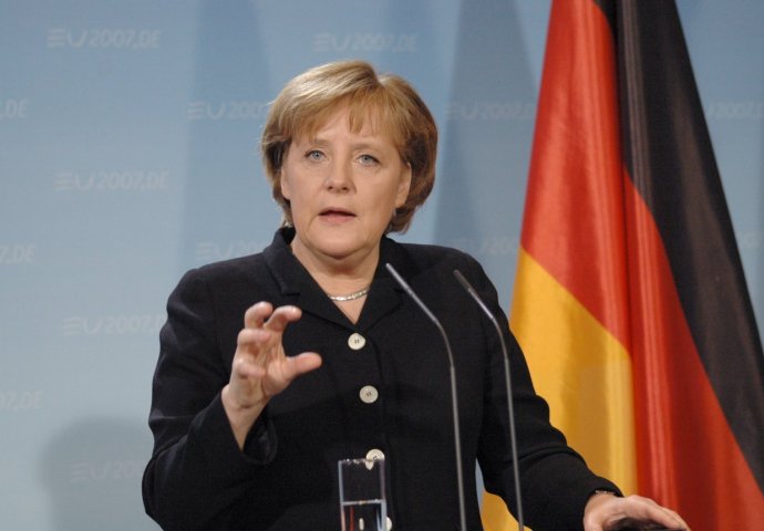 Merkel: Burka je prepreka integraciji