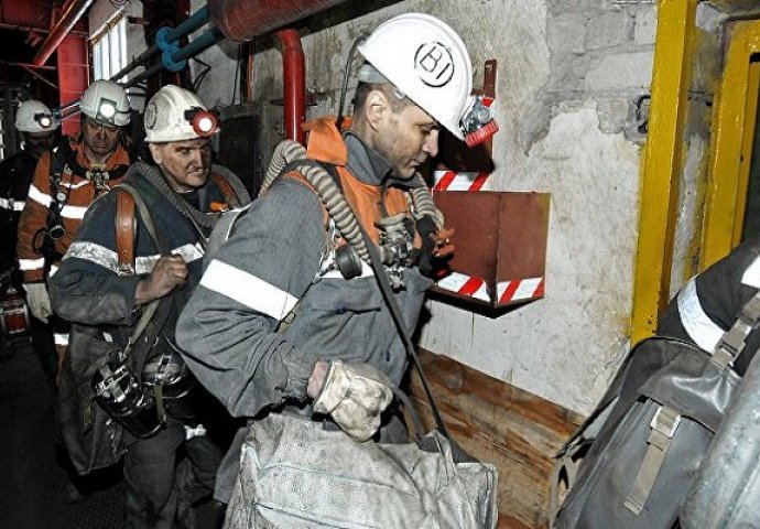 Požar u rudniku, zarobljeno više od 50 rudara