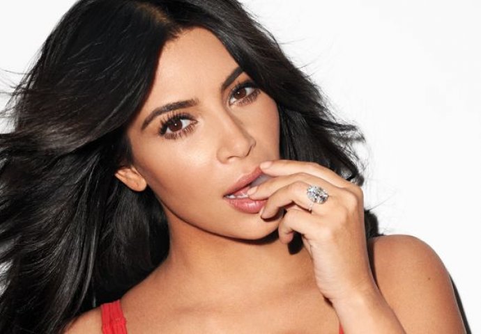 Makeup Kim Kardashian: Smokey Eyes 