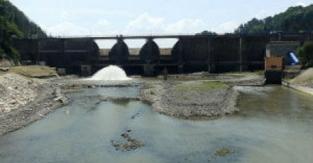 U ponedjeljak zaprašivanje protiv komaraca na području Tuzlanskog kantona