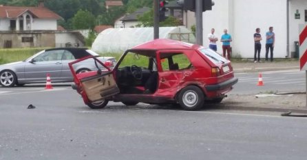 U saobraćajnoj nesreći smrtno stradala jedna osoba