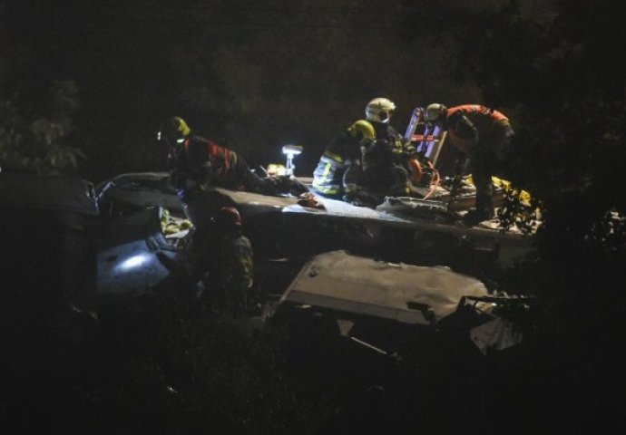 NESREĆA U BELGIJI: U sudaru dva voza najmanje troje mrtvih i 40 povrijeđenih