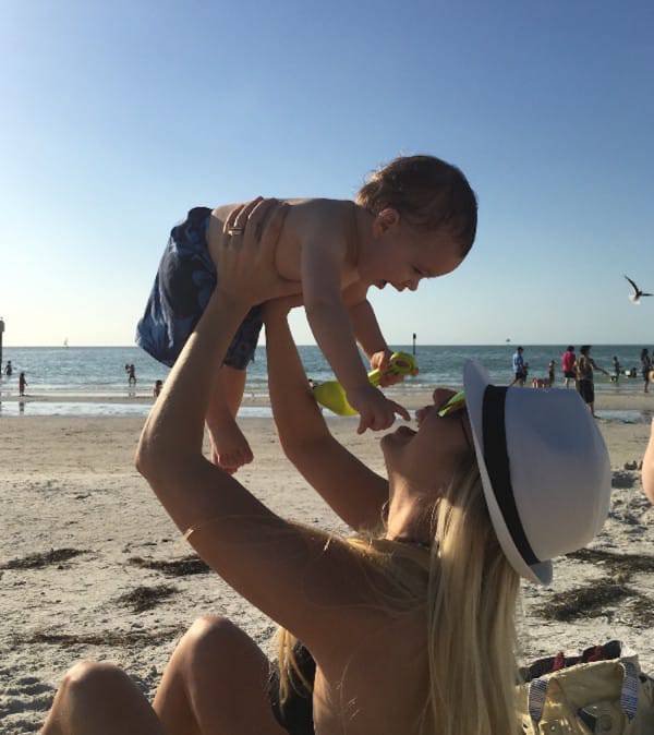 c5beena-pastor-posvojenje1