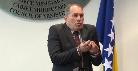 Mektić: Selefije ne mogu klanjati na parkingu