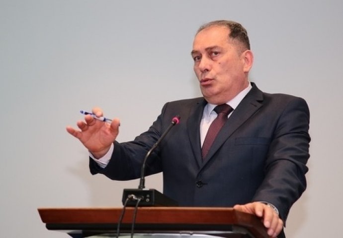 Mektić o "selefijama koje odbijaju priključenje IZ BiH": Ne mogu klanjati na parkingu