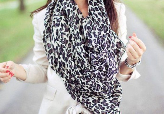 Francuski stil: Kako lijepo vezati  maramu, ešarpu, šal 