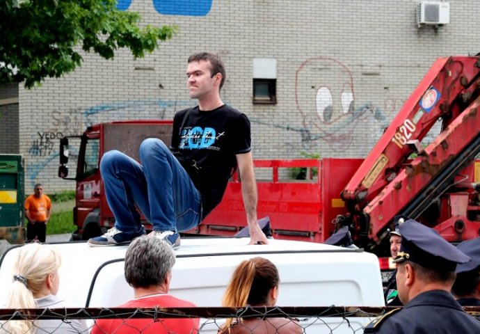 Policija asistirala inspektorima za ulazak na zemljište hotela "Tuzla"