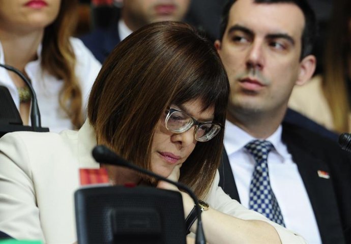 Tadić čestitao novoizabranoj predsjednici Narodne skupštine Srbije