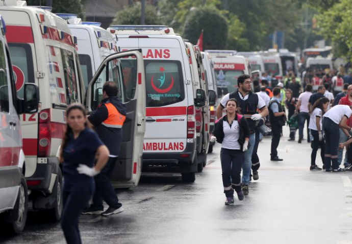 Nakon snažne eksplozije u Istanbulu čuli se u pucnji