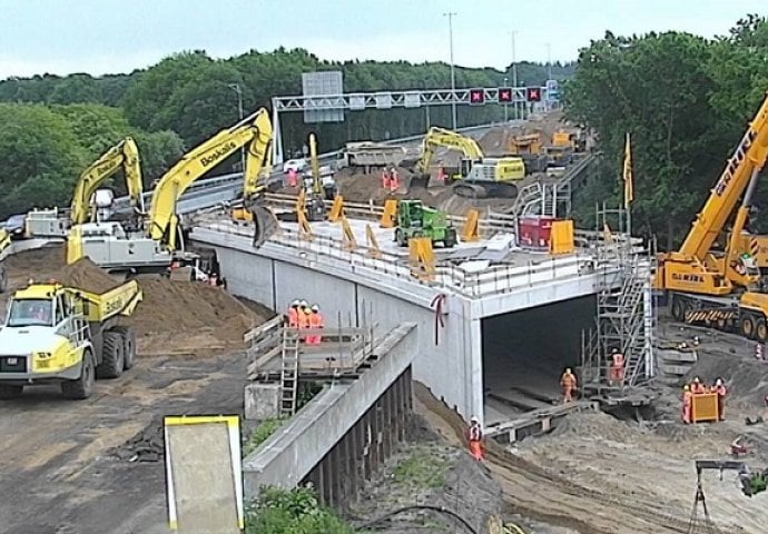 Pogledajte ubrzani snimak izgradnje tunela od 70 metara za samo jedan vikend (VIDEO)