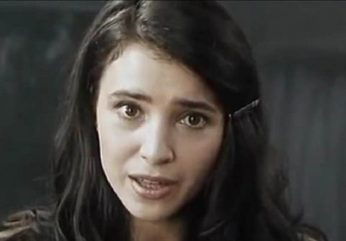 Ona je bila zgodna profesorka francuskog iz 'Lajanja na zvezde' a danas ... izgleda još bolje!