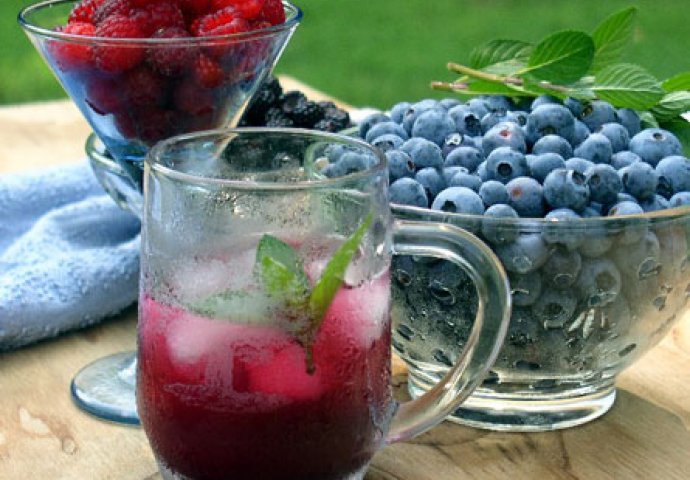 Zdravo i ukusno: Domaći sok od šumskog voća