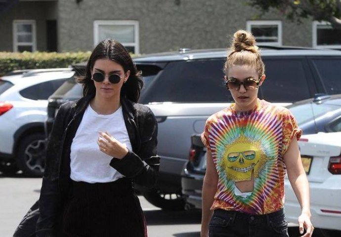 Gigi Hadid i Kendall Jenner – dvoboj tenisica!