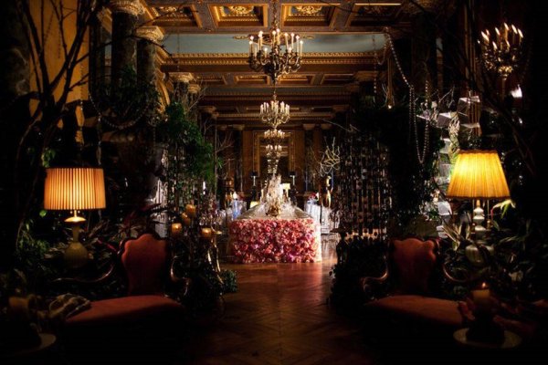 theritzreopeninginparis-0-900x600-840-472