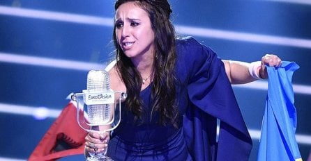 Jamala pjeva na manifestaciji koja veliča nacističke saradnike 