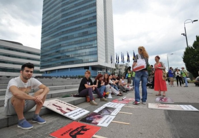 Protest protiv ukidanja zabrane djelovanja krznarskih firmi u BiH