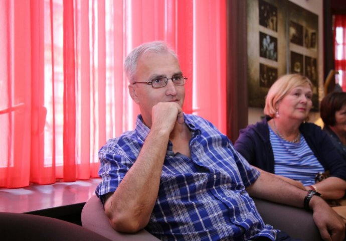 Abdulah Sidran upriličio druženje u KT 55: Kad bi mi neko zabranio čitanje, morao bi me i ubiti