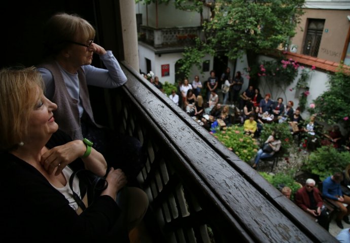 Pred velikim auditorijem promovirana knjiga 'Mila" autora Bože Vreće