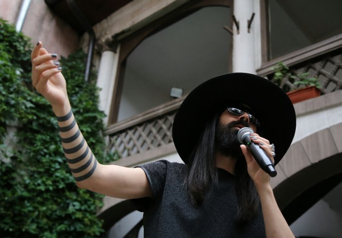 Pred velikim auditorijem promovirana knjiga 'Mila" autora Bože Vreće