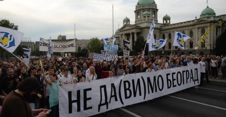 Beograđani protestovali zbog rušenja u Savamali