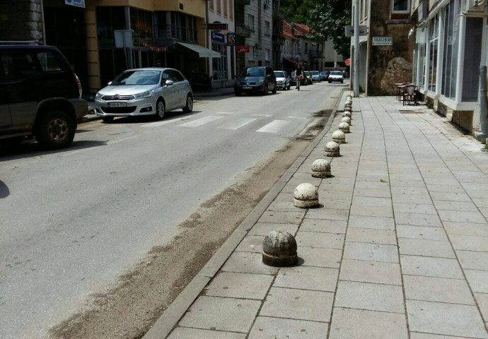 UOČI MEČA HRVATSKE I TURSKE: Pojačano prisustvo policije u Mostaru i Stocu, situacija opuštena!