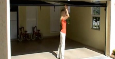 Izgleda kao obična garaža: Zanijemit ćete kada ova žena podigne vrata (VIDEO) 
