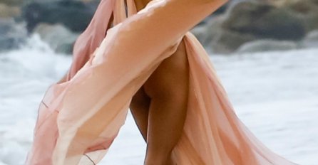 Alessandra Amrosio tako seksi 