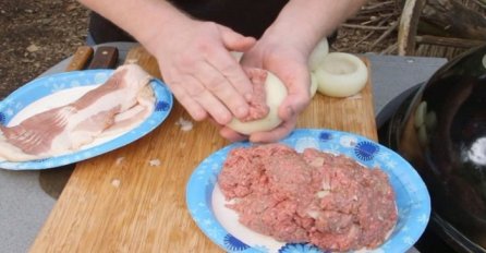 Glavice luka napunila mesom i dobila jelo koje mami nepce (VIDEO)