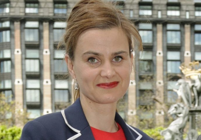 Britanska zastupnica Jo Cox preminula nakon što je zbodena i upucana u Yorkshireu