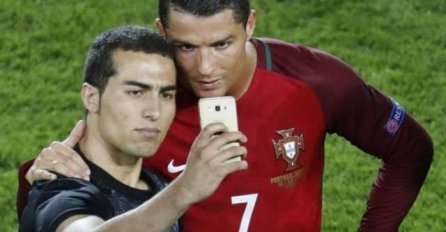 UEFA kažnjava Portugal zbog Ronaldovog selfija s navijačem (FOTO)