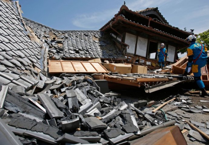 U poplavama i odronima u Japanu troje mrtvih