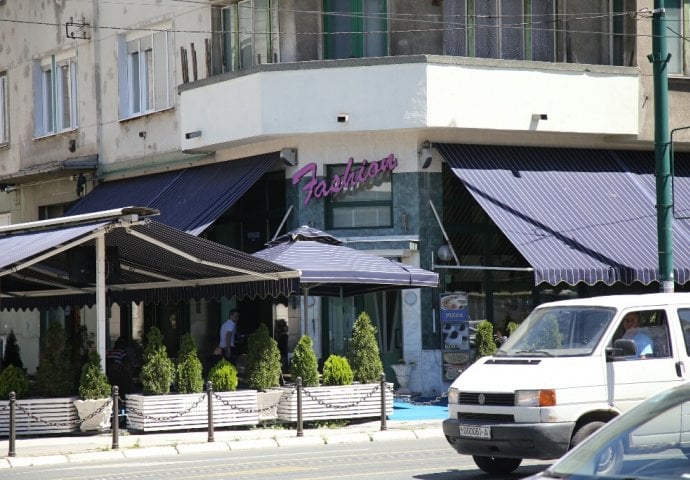 Dvoje uhapšenih zbog bacanja bombe na Marijin-Dvoru