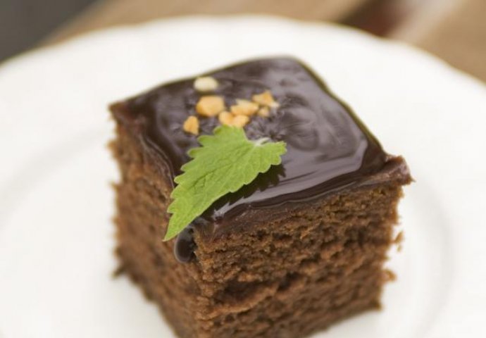 Savršen spoj čokolade i badema: Napravite brzi kolač bez brašna! 