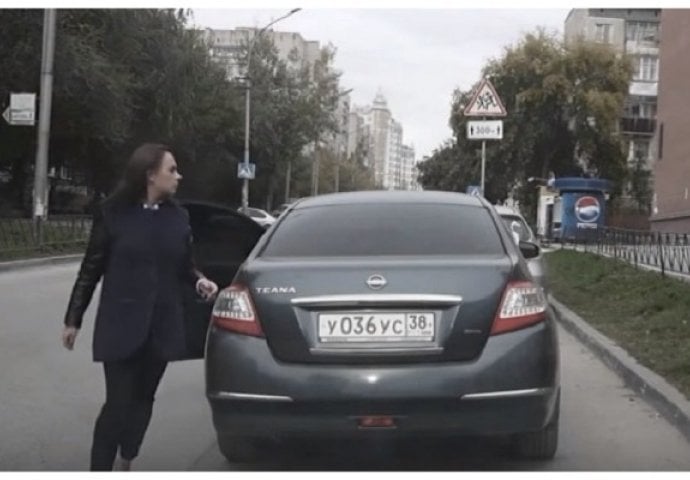 Evo kako lopovi kradu auto pomoću samo jednog lista papira (VIDEO)