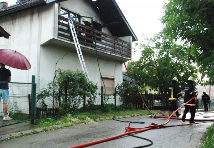 Tuzla: Kuća se zapalila uslijed udara groma