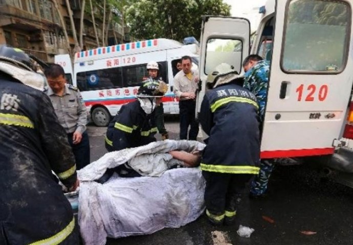 Kina : U požaru u autobusu poginulo 30 ljudi