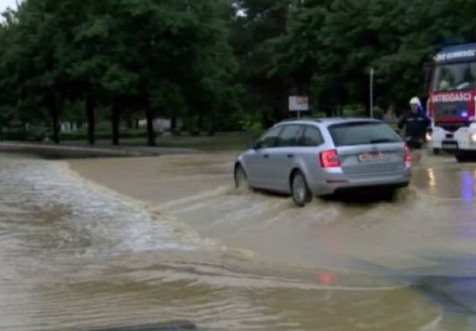 Kiša, grad, odroni i klizišta: U samo pola sata potopljen Kumrovec, pod vodom 30 kuća