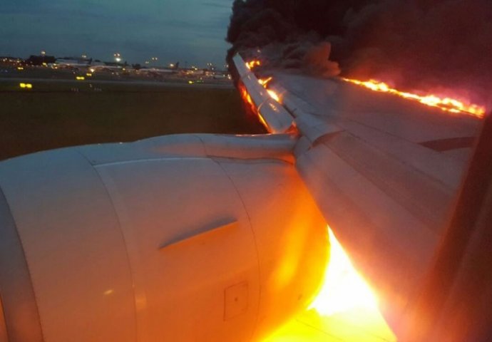 DRAMA U SINGAPURU: Avion sa 241 ljudi zapalio se nakon prinudnog slijetanja! 