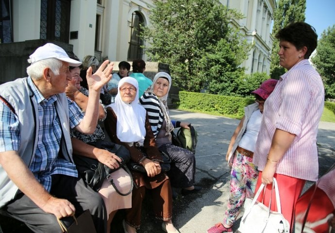 Sarajlije krenule put Bikavca, 24 godine od žive lomače 