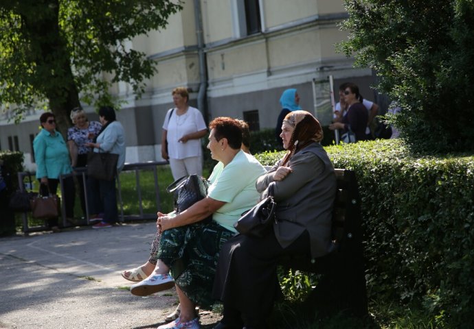 Sarajlije krenule put Bikavca, 24 godine od žive lomače 