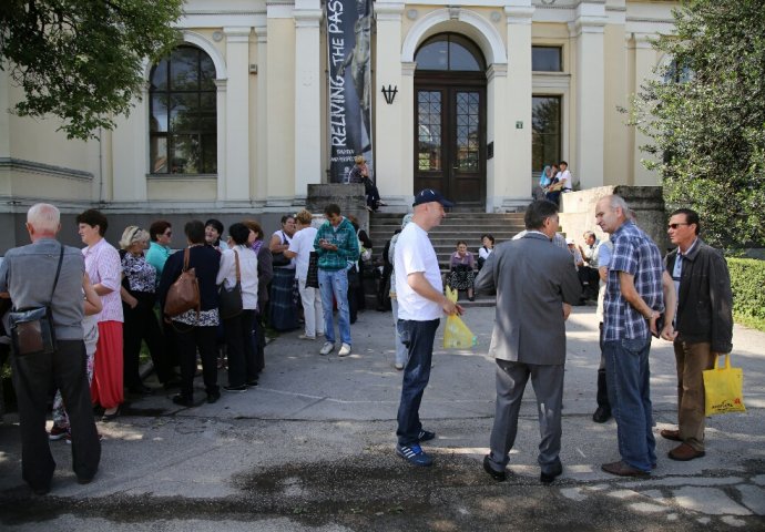 Sarajlije krenule put Bikavca, 24 godine od žive lomače 