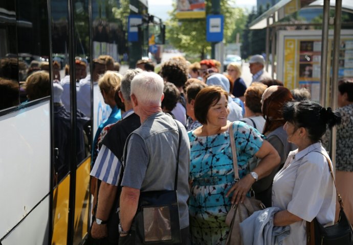 Sarajlije krenule put Bikavca, 24 godine od žive lomače 