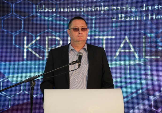 „Kristalne Prizme“  za UniCredit Bank, Euroherc Osiguranje i MKF Partner