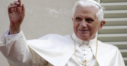 Benedikt XVI: Gay lobi pokušao je preuzeti vlast u Vatikanu