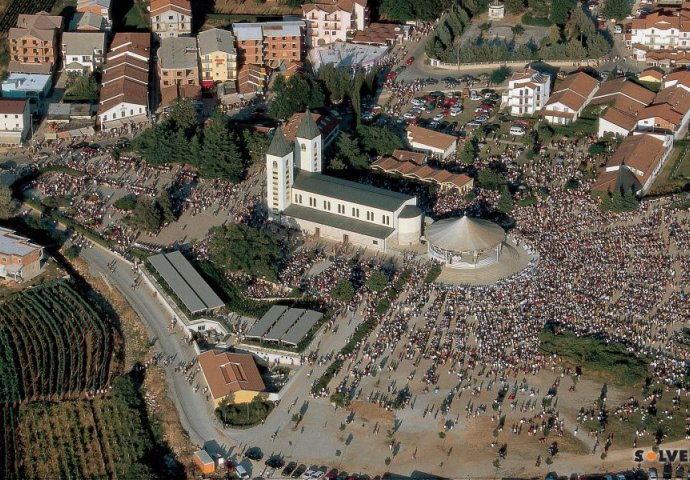 Međugorje - put od župe do svetišta